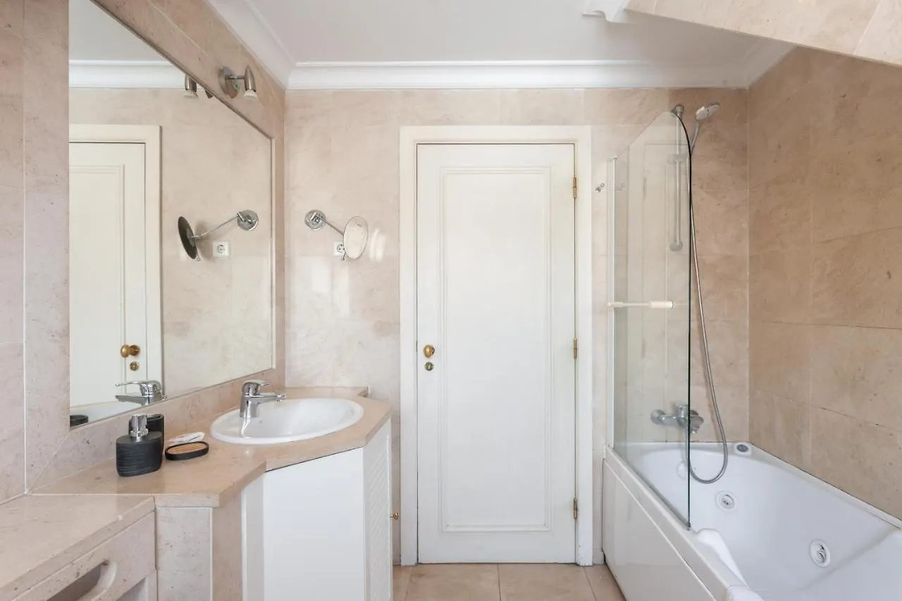 Lägenhet Flh Chic Chiado Exotic Spacious Residence Lisboa